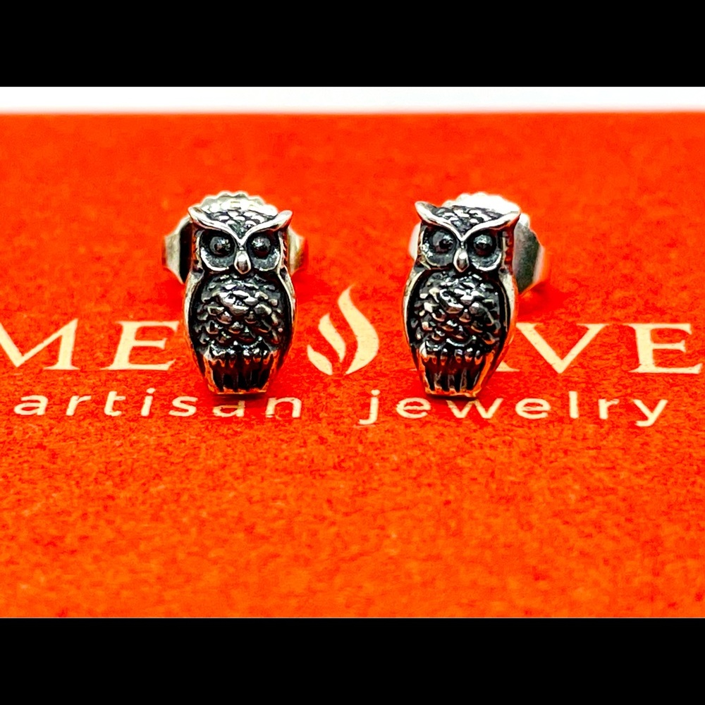 Retired James Avery Owl Stud Earrings Sterling Silver